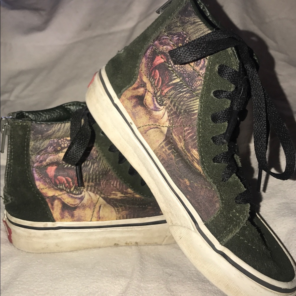 Vans Dinosaur Hightop Skater Shoes 13.5Y